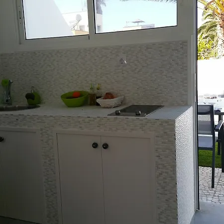 100 Metri Dal Mare Apartment *